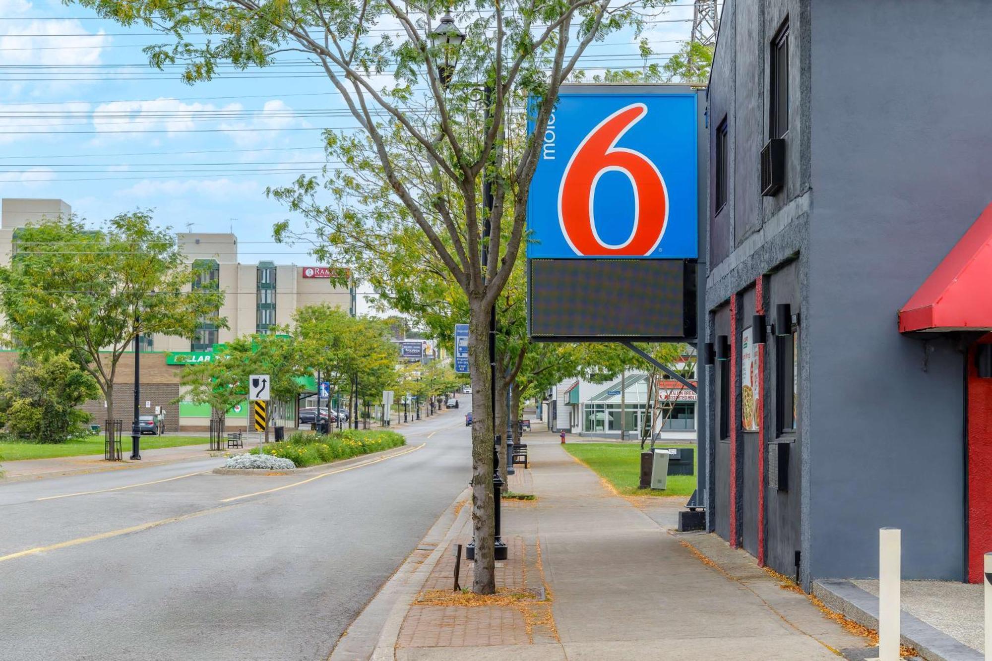 Motel 6 Niagara Falls, On Near The Falls エクステリア 写真
